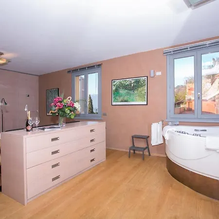 Della Fontana Penthouse * ヴァレンナ